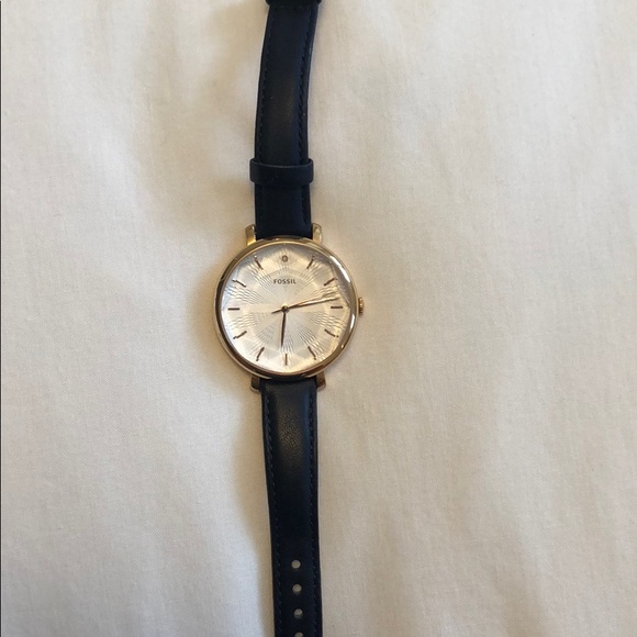 Fossil watch! Brand new, unused!!! - Picture 2 of 4